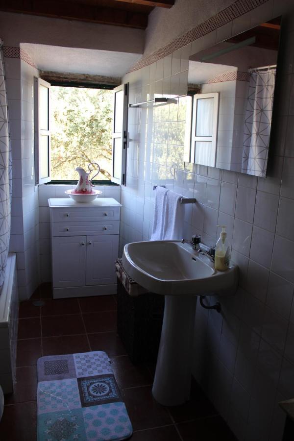 Casa Dos Terranhos Villa โตมาร์ ภายนอก รูปภาพ